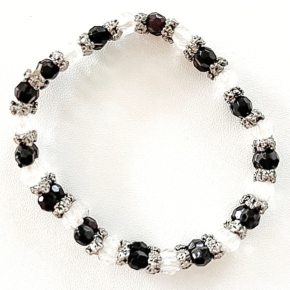 5 for $25!  Hand Beaded Sparkle Stretch Bracelet!! - Picture 1 of 2